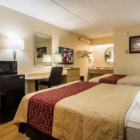 Red Roof Inn Detroit Metro Airport - Belleville Extérieur photo