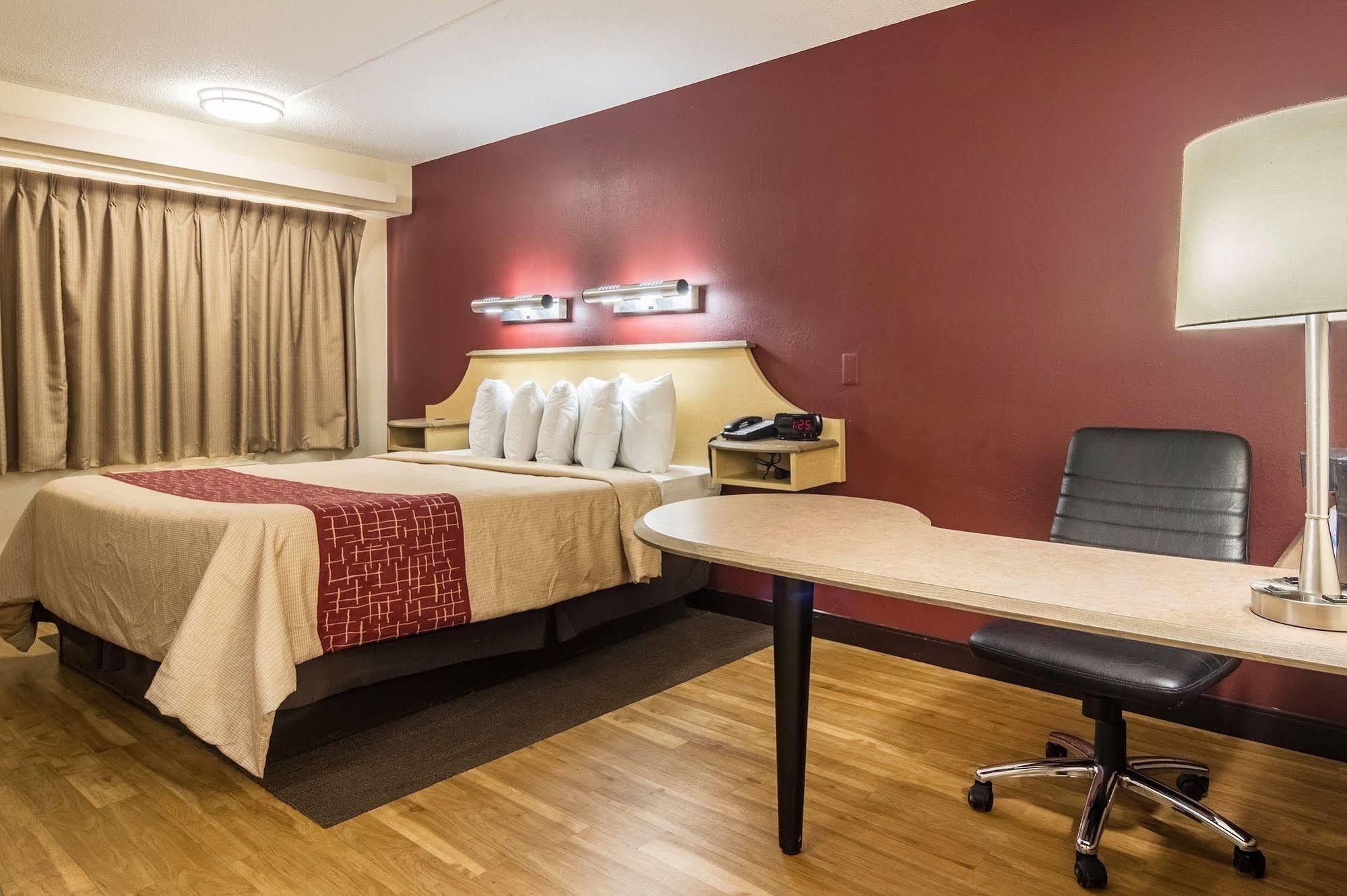Red Roof Inn Detroit Metro Airport - Belleville Extérieur photo